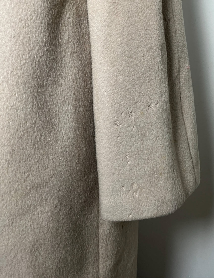 60s cream swing coat| size L-XL| fair condition