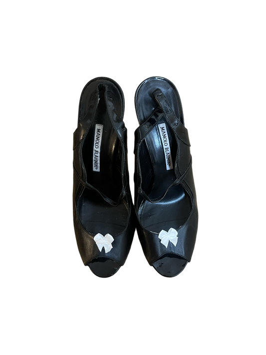 Manolo Blahnik | the bachelorette heel | US 9